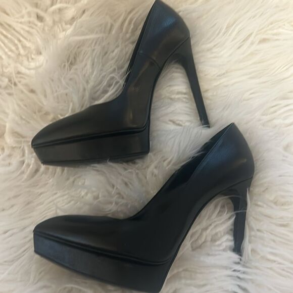 Saint Laurent Janis leather heels, size 38  Black Leather  Pre-Loved - Picture 3 of 8